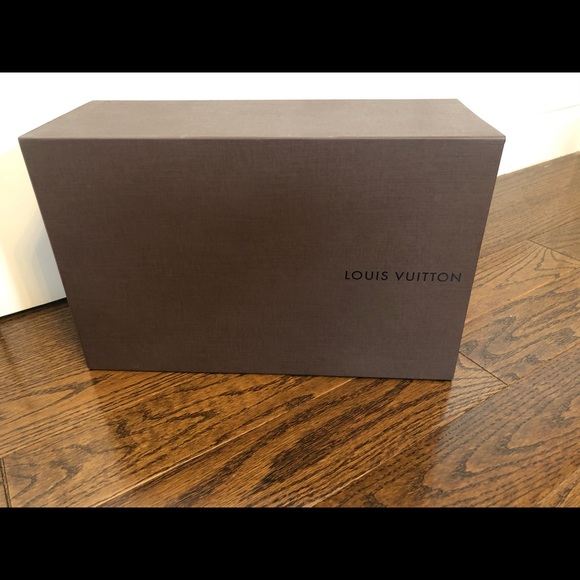 LOUIS VUITTON Leather Monogram Flower Slingback - Picture 3 of 8